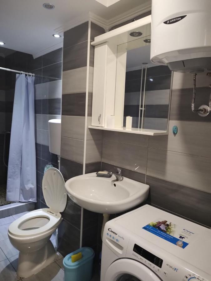 In Apartman U Samom Centru Obrenovca Apartment Obrenovac  Екстериор снимка