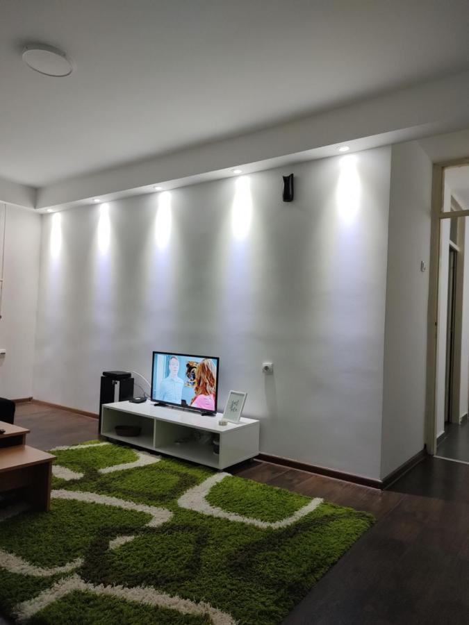 In Apartman U Samom Centru Obrenovca Apartment Obrenovac  Екстериор снимка